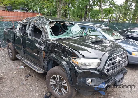 2017 Toyota Tacoma Dbl Cab/Sr/Trdspt/Or/Pro z USA, uszkodzony, nr VIN 5TFCZ5AN5HX067805